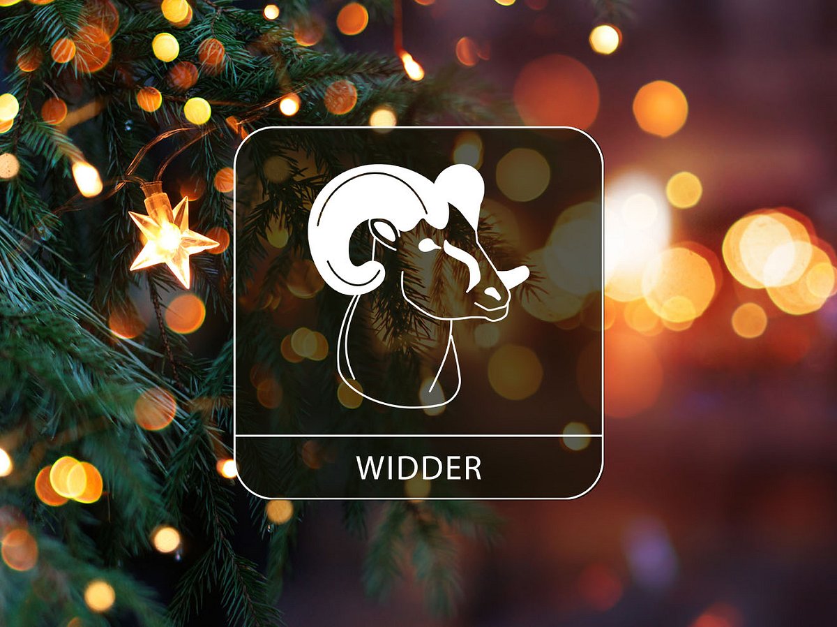 Sternzeichen Widder vor einem weihnachtlichen Hintergrund