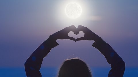 Diese 3 Sternzeichen erleben ab 28. August 2023 die beste Vollmond-Woche! - Foto: m-gucci/iStock