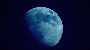 Der blaue Mond bringt 3 Sternzeichen Glück - Foto: Marc Zimmermann/iStock