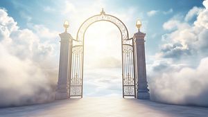 Himmelstor führt in ein Reich der Wolken - Foto: Rytis / AdobeStock