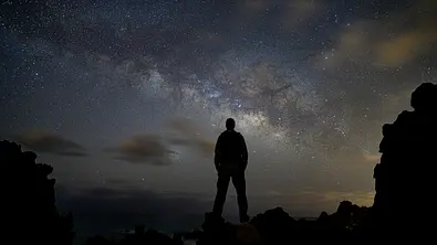 Das Schutz-Horoskop ab 21.08. für alle Sternzeichen - Foto: Nelson Gonzalez Diez/iStock