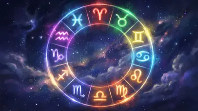 Ein bunter Horoskopkreis vor einem Sternenhimmel - Foto: dimensdesign/ Adobe Stock (KI generiert)