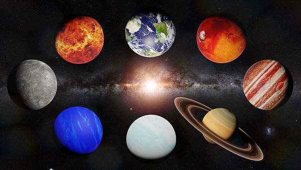 Abbildung der Planeten im Sonnensystem - Foto: dottedhippo/iStock