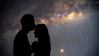 Diese Sternzeichen haben 2024 das große Glück in der Liebe - Foto: m-gucci / iStock
