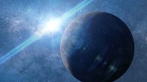 Planet Merkur im Universum - Foto: dottedhippo/iStock