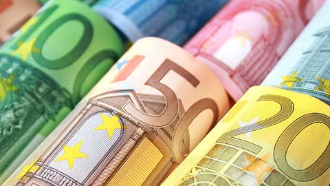 Geld - Foto: iStock/tomograf