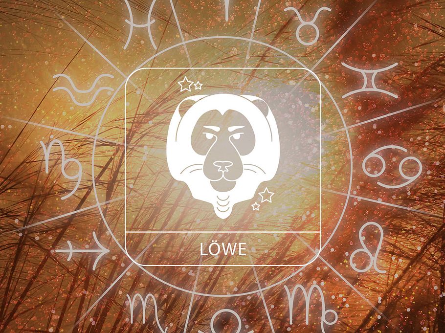 Sternzeichen Löwe in einem Astrologie-Kreis vor einem herbstlichen Hintergrund