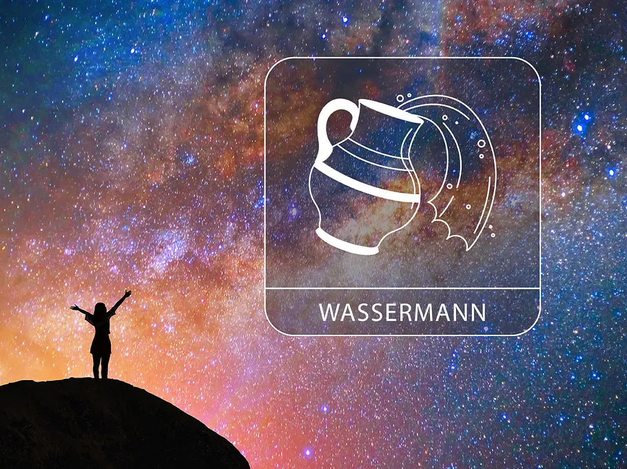 Frau steht mit ausgestreckten Armen auf einem Hügel vor einem bunten galaktischen Hintergrund mit dem Sternzeichen Wassermann