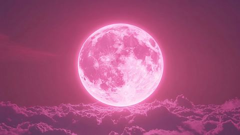 Vollmond steht in pink erleuchtet über einer Wolkendecke am Himmel - Foto: Rawpixel.com / AdobeStock (generiert mit KI)