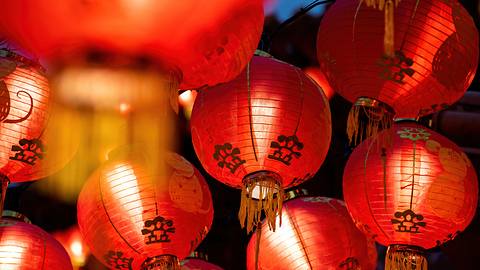 Chinesische Laternen zum Neujahrs-Fest - Foto: goc / iStock