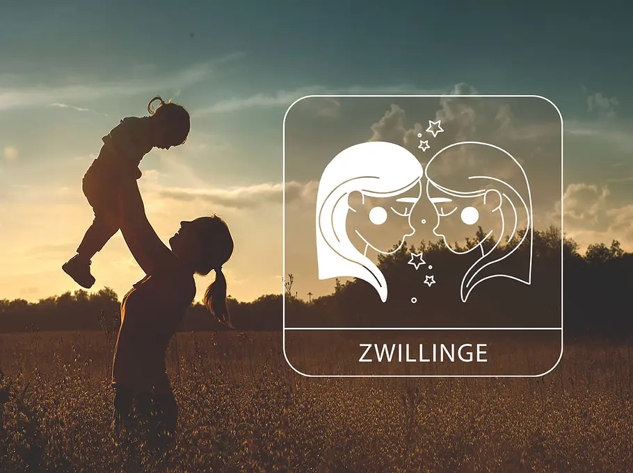 Eine Mutter mit ihrem Kind auf einem sommerlichen Feld neben dem Sternzeichen Zwillinge