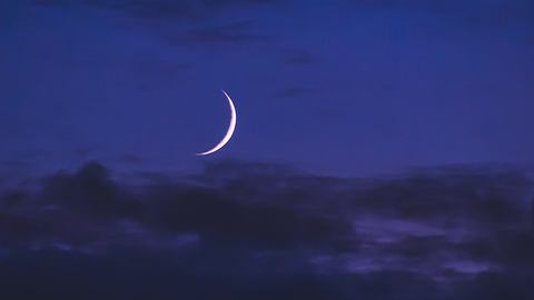 Neumond im Februar 2021 - Foto: Istock/Pavel Byrkin