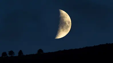 Neumond im November 2023 - Foto: April30/iStock