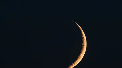 Der Neumond im September 2022 - Foto: Sjo / iStock