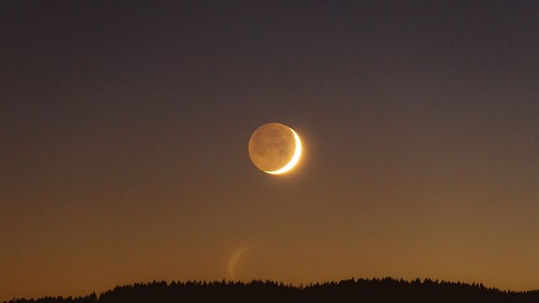 Neumond im Juni 2022 - Foto: Anakin Fox / iStock