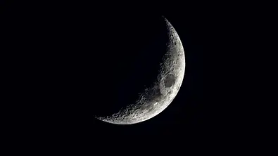 Neumond im Mai 2023 - Foto: makasana/iStock