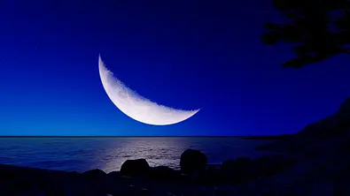 Neumond im September 2023  - Foto: asep subarnas/iStock