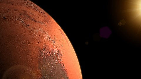 Rückläufiger Mars 2022 - Foto: brightstars / iStock