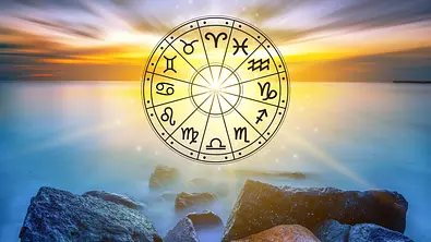 4 Sternzeichen starten mit der Sommersonnenwende glücklich in den Sommer - Foto: sarayut / iStock