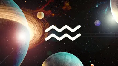 Das Wassermann-Symbol vor mehreren Planeten unseres Sonnensystems soll das Stellium im Wassermann darstellen - Foto: Collage mit naratrip boonroung/iStock und Astrowche.de