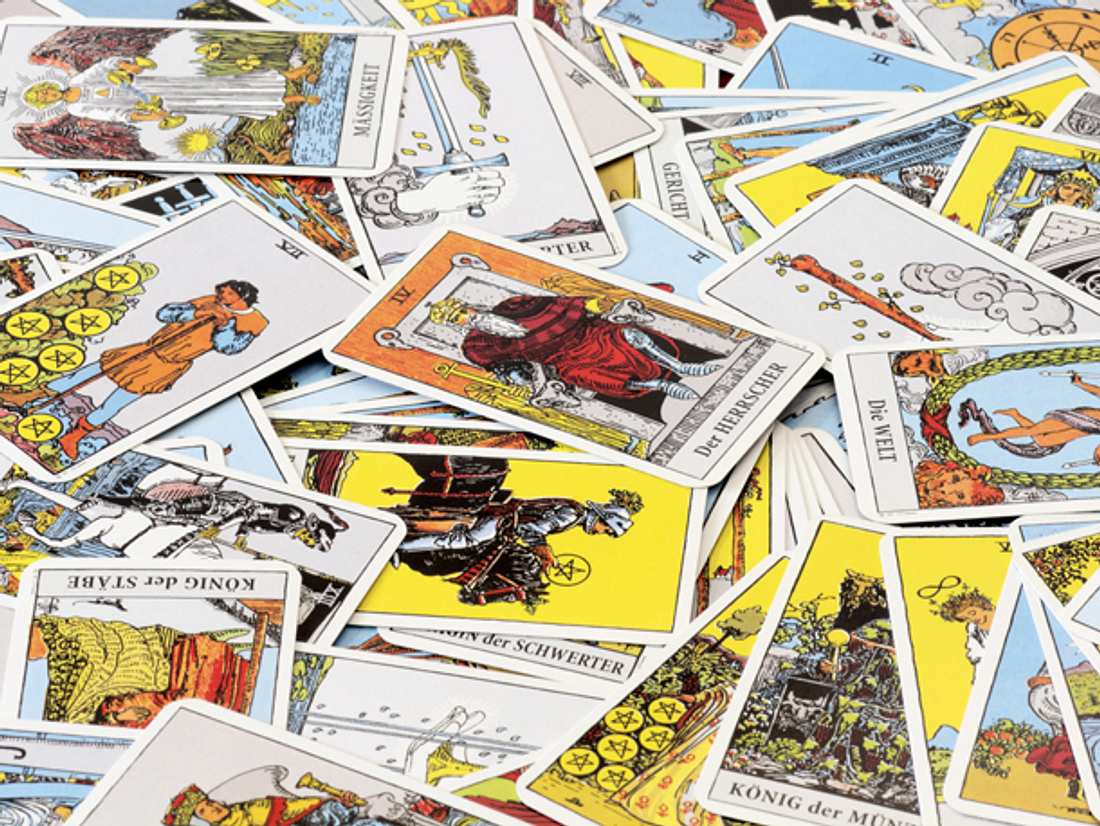 Tarot-Karten helfen Ihnen Vergangenheit, Gegenwart und Zukunft zu deuten