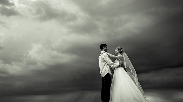 Traumdeutung Hochzeit: Was der Traum zu bedeuten hat. - Foto: iStock/skynesher
