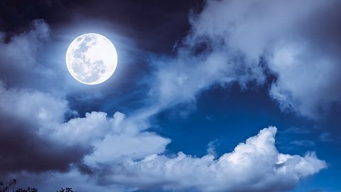 Vollmond im September 2020 - Foto: iStock/kdshutterman