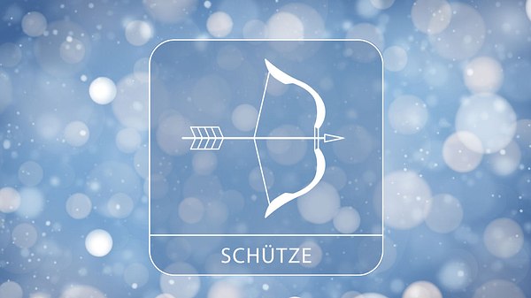 Sternzeichen Schütze vor winterlichem Hintergrund - Foto: Collage mit Amore al Arte / iStock & Astrowoche.de