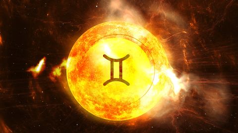 Symbol für das Sternzeichen Zwillinge in der Sonne - Foto: Astrowoche.de (Lena Matrosova) & iStock (Pitris)